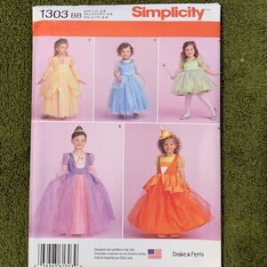 SIMPLICITY 1303 Girl's Halloween Costume Princess Dress Sewing Pattern